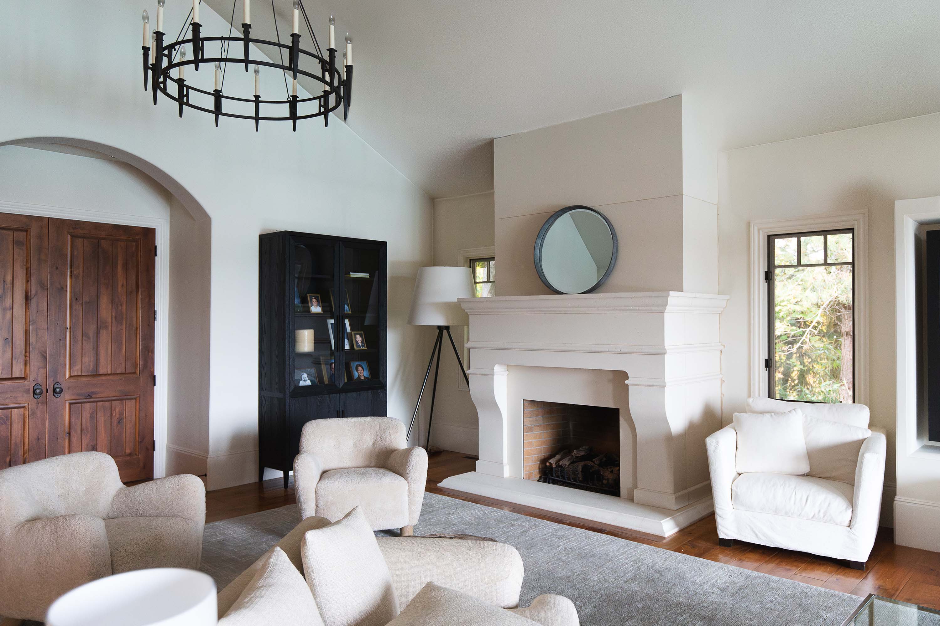 Custom cast stone fireplace surround — Cranic project installed in a residential setting.